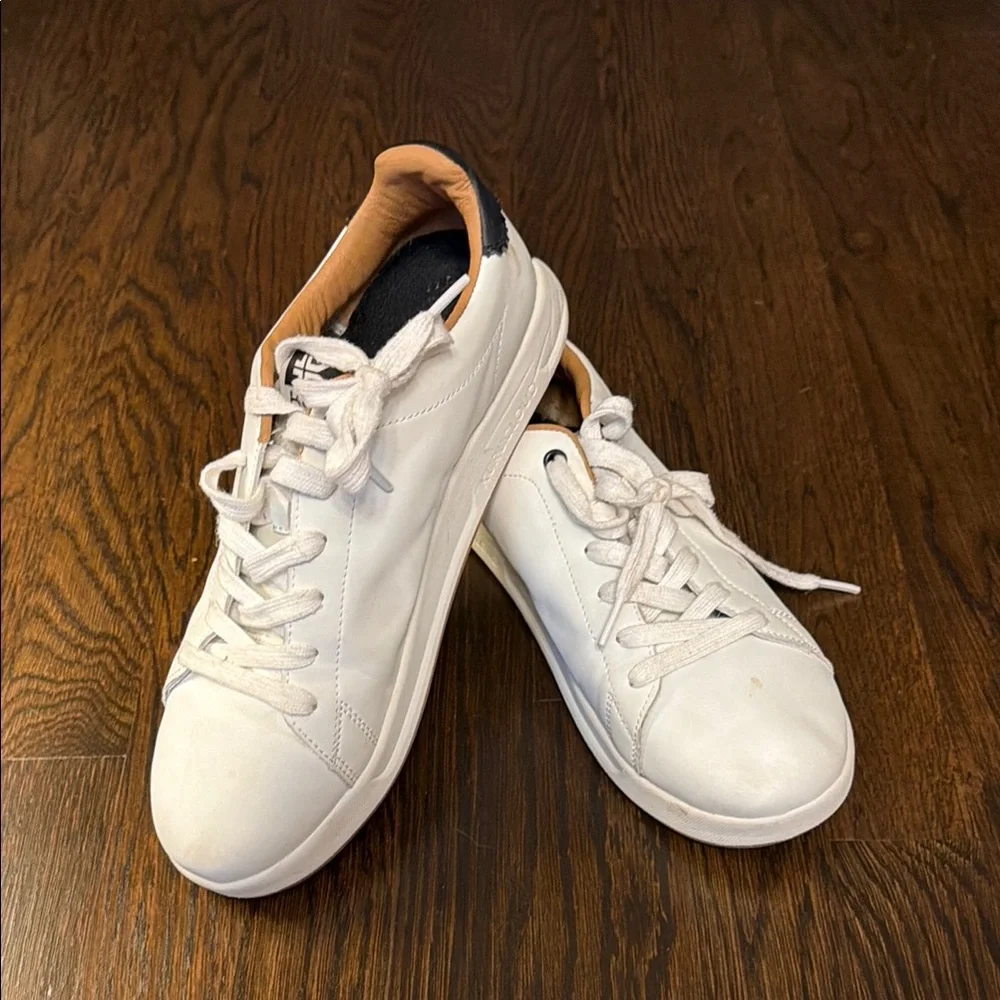 KURU Men's White Leather Lace-Up Sneakers